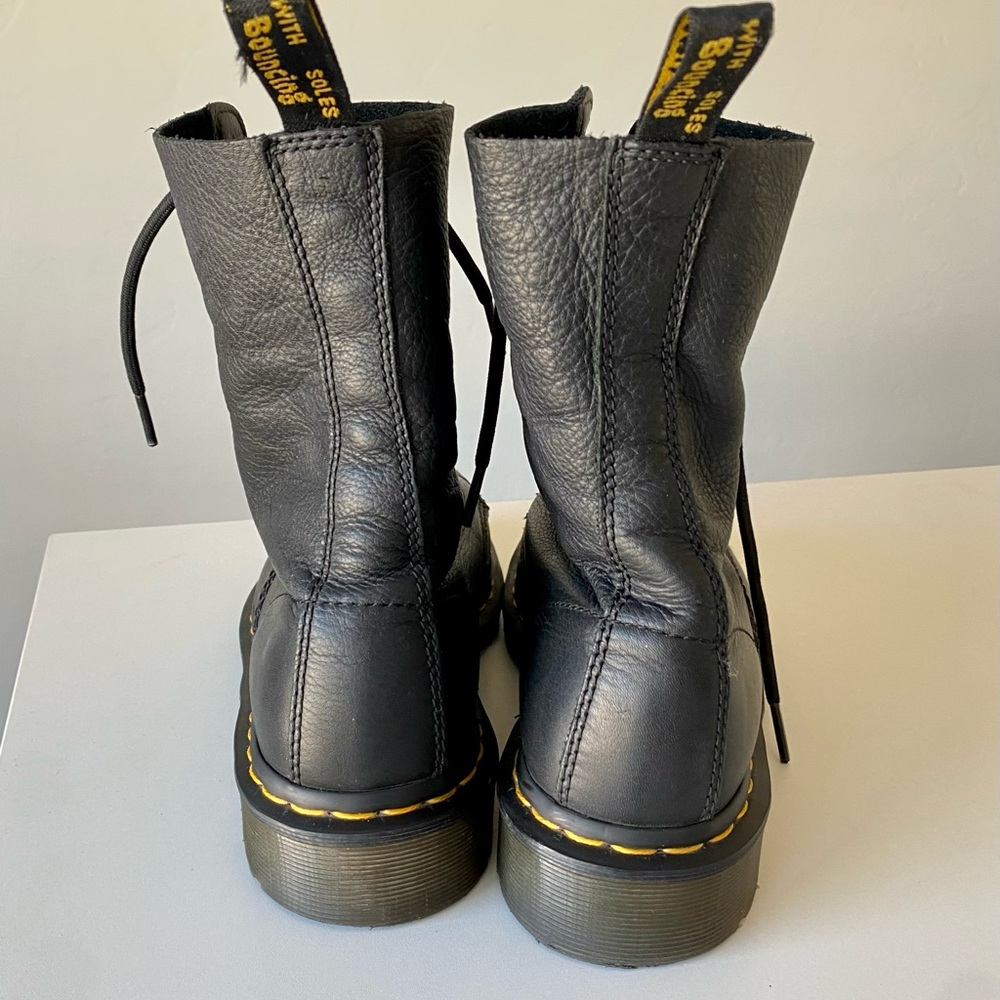 Women’s black Doc Martens 1490 size 9 - Picture 4 of 5